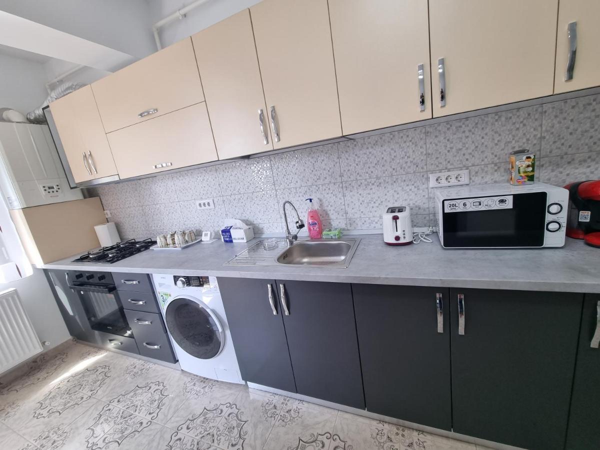 Apartament Mihaela Ramnicu Valcea Bagian luar foto