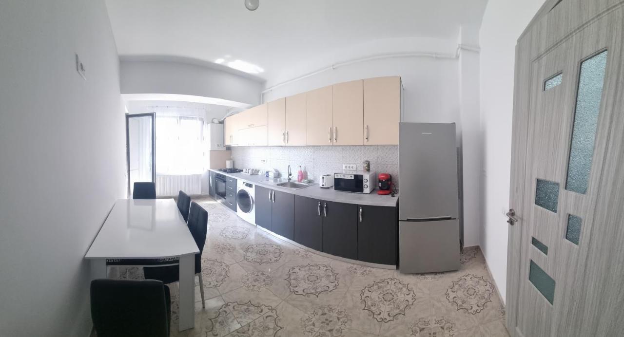 Apartament Mihaela Ramnicu Valcea Bagian luar foto