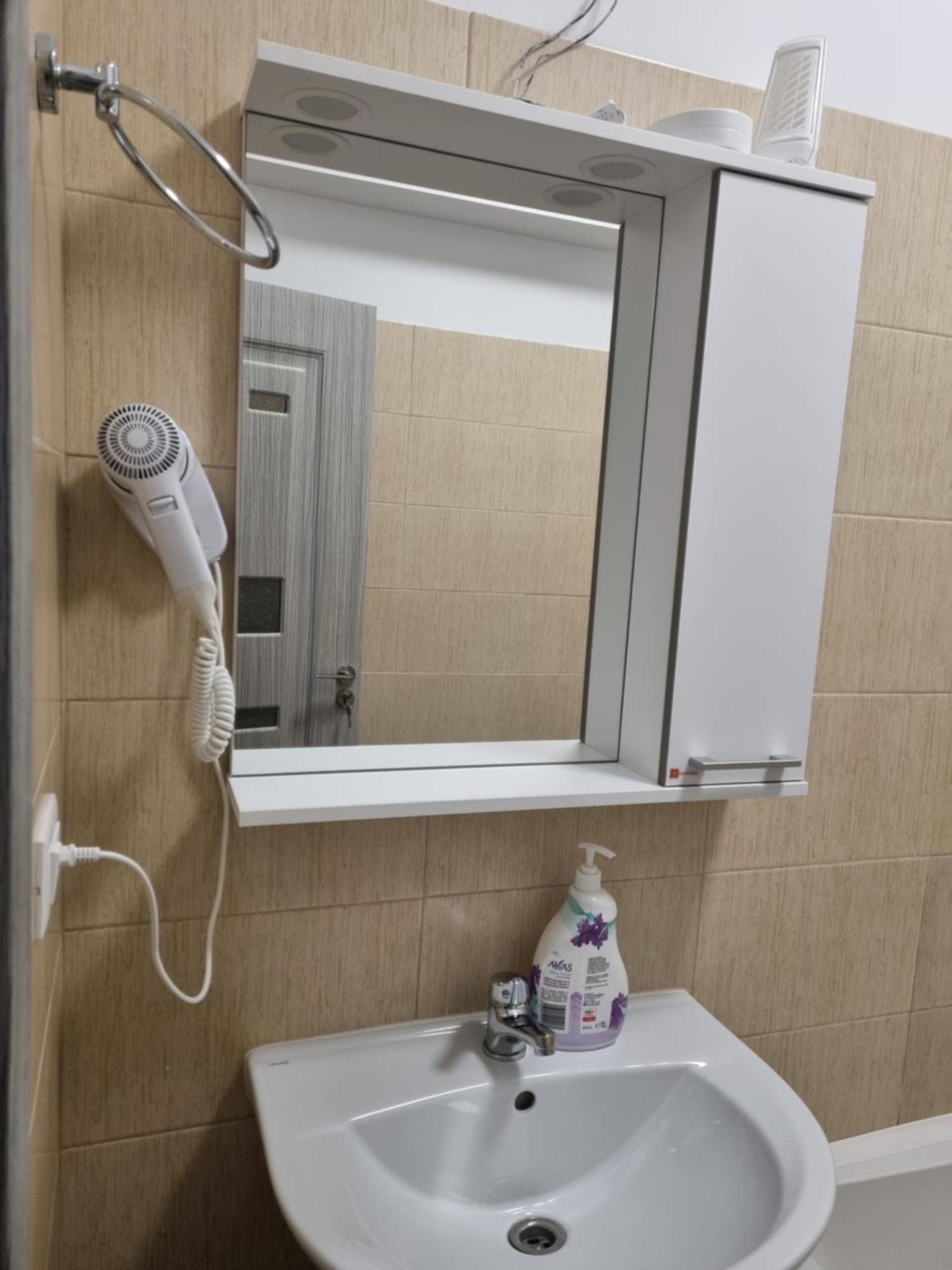 Apartament Mihaela Ramnicu Valcea Bagian luar foto
